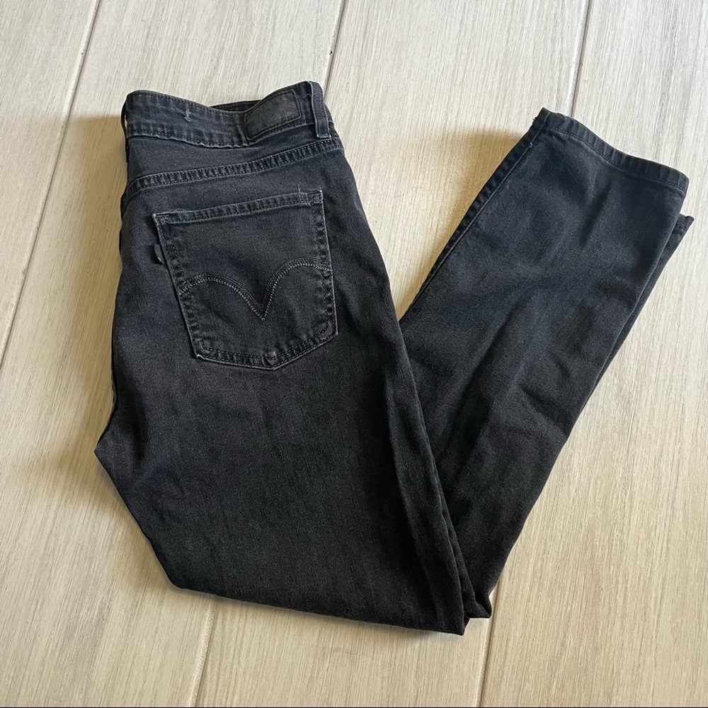 Levi’s Mid Rise Classic Skinny Jeans